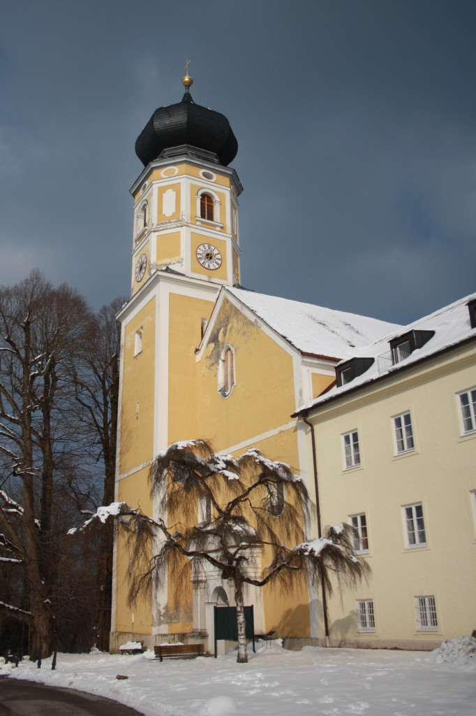 Kostel sv. Martina v Bernriedu u Starnbergského jezera nedaleko Mnichova.