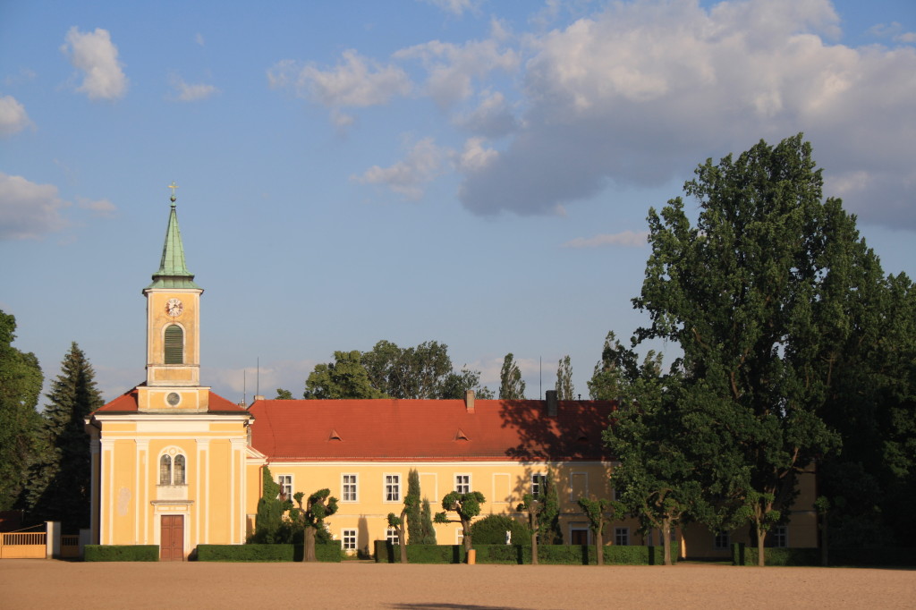 Kladrubský kostelík a zámek 